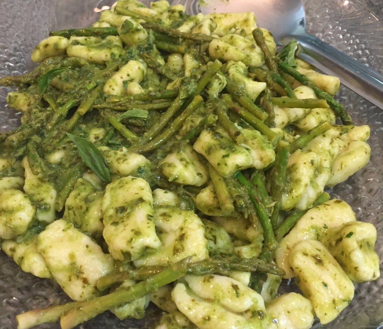 Michelle’s Pesto Sauce with Baby Asparagus